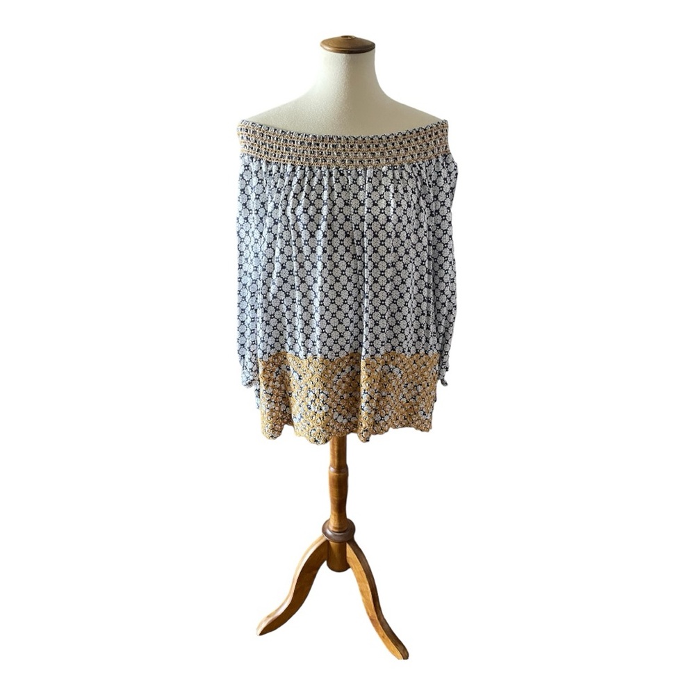 #125,Fever off the shoulder top, size L